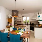 Apartament Into The Blue