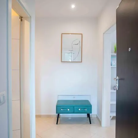 Apartman Into The Blue