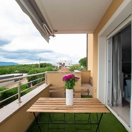 דירה Into The Blue *