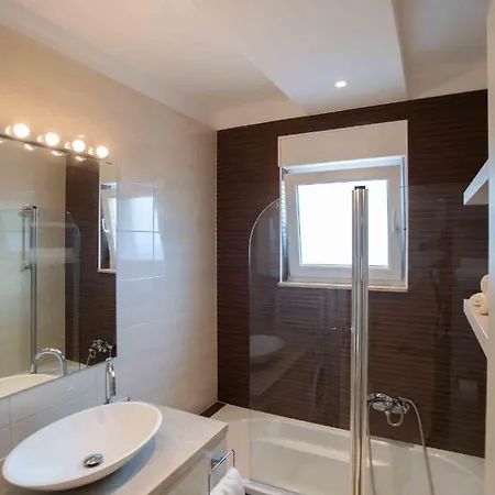 Into The Blue דירה *