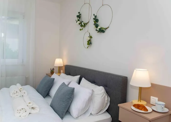 Into The Blue Kostrena